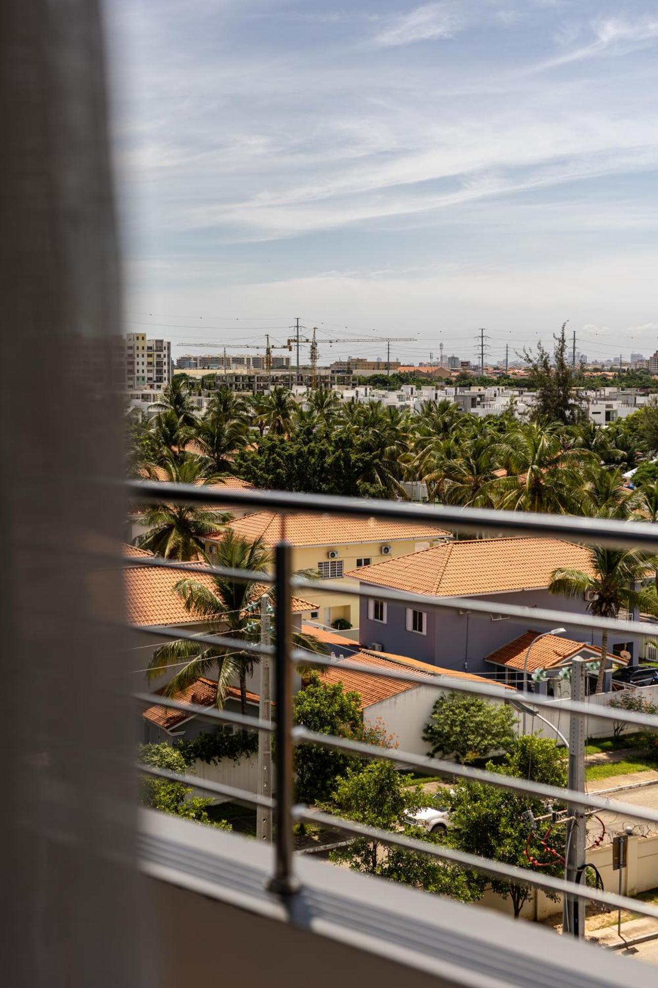 Palmeiras Suite Hotel ลูอันดา ภายนอก รูปภาพ